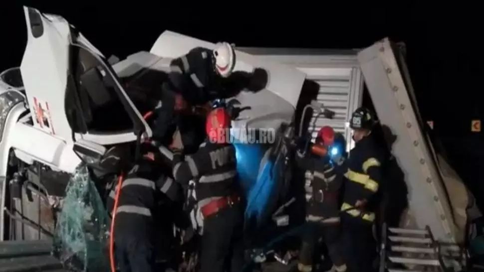 Șofer de tir, mort într-un grav accident