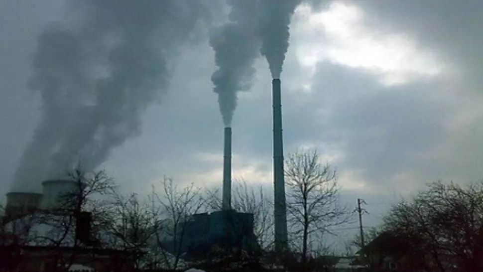 Austeritatea lui Bolojan: peste 1.500 de angajați ai Complexului Energetic Oltenia, concediați înainte de Paște. Oamenii au ieșit în stradă