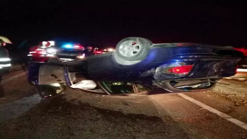 S-a răsturnat cu mașina din cauza vitezei