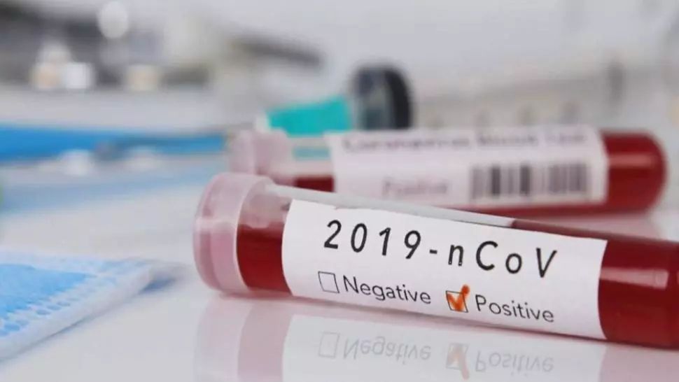 Cadou nedorit pentru bătrânii dintr-un azil din Belgia. Un bărbat deghizat în Moș Crăciun a lăsat în urmă zeci de oameni infectați cu noul coronavirus