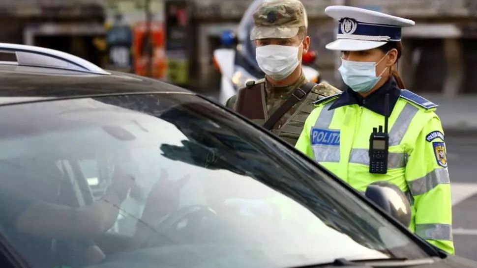  Pot să-mi transport cu mașina soția/soțul la/de la serviciu? Poliția Română răspunde! 