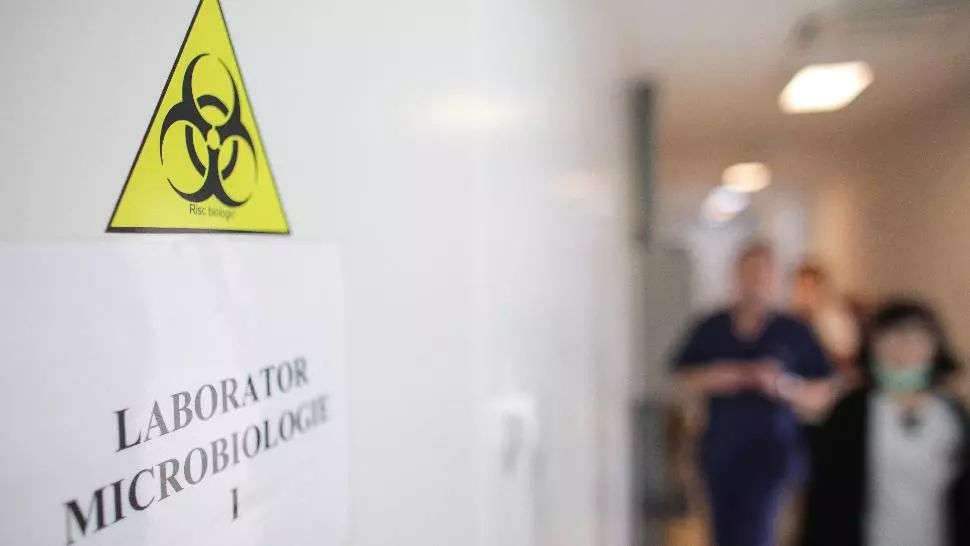 Surse: China ar fi ascuns peste o jumătate de milion de cazuri de COVID