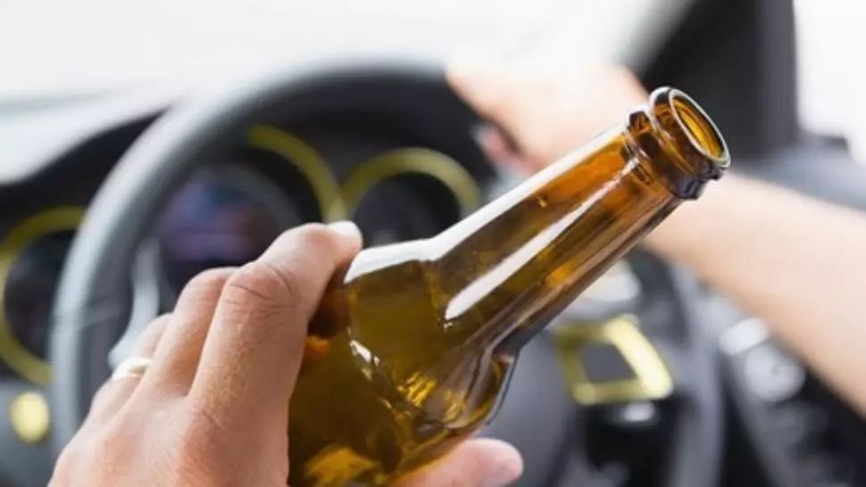 Autobuz cu pasageri, accident grav, în Râmnicu Vâlcea. Șoferul, aproape în comă alcoolică