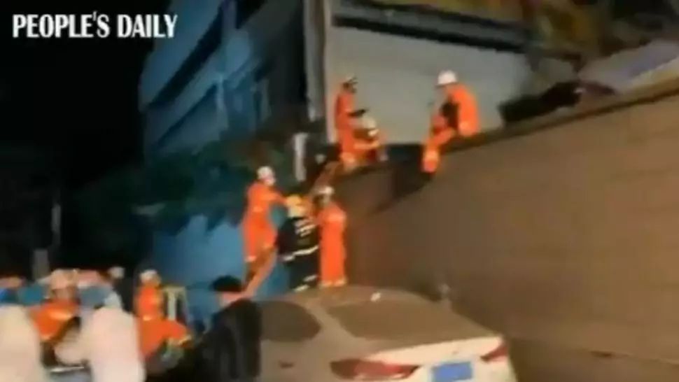 China, coronavirus: Hotel prăbuşit şi aproximativ 70 de persoane prinse sub dărâmături