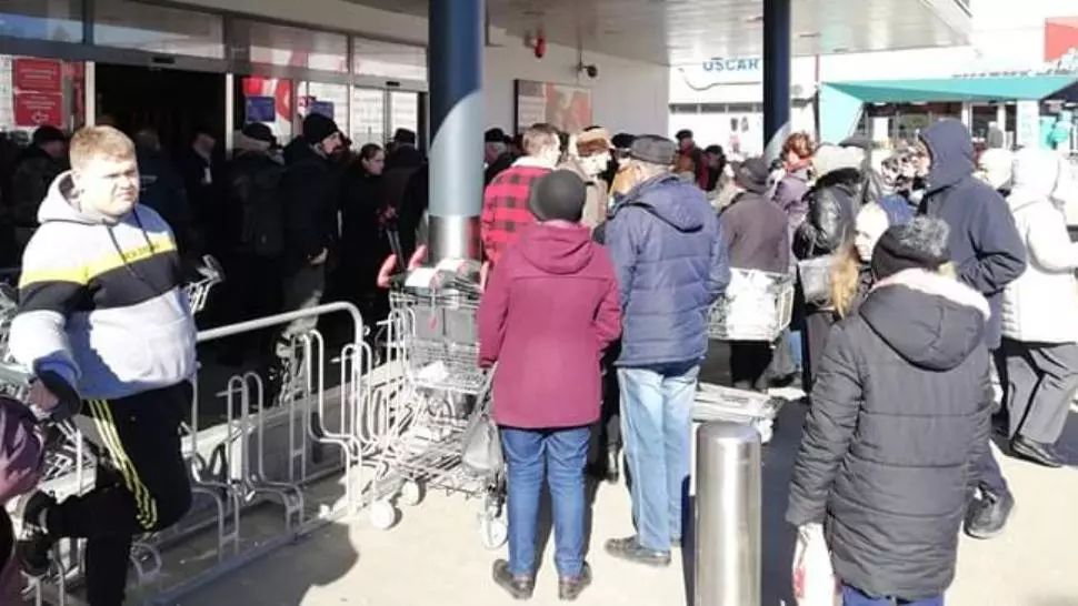 Gabriela Firea, la Realitatea PLUS: „Nu se pune problema închiderii vreunui oraș. Magazinele și farmaciile din Capitală fac față”