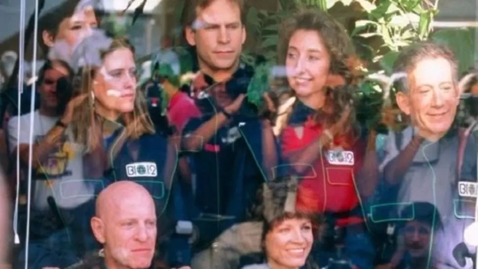 Cum a decurs experimentul în care oamenii au trăit în izolare completă timp de 2 ani și de ce a eșuat