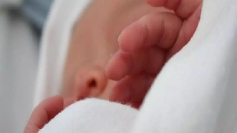 Încă o veste bună: bebelușul de 8 luni din Gorj nu are coronavirus!