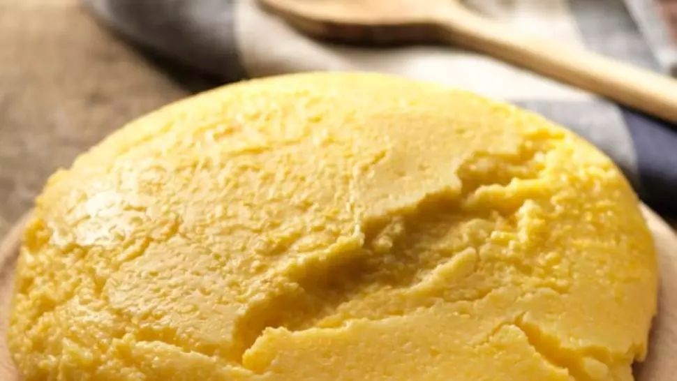 Ce se întâmplă în corpul tău dacă înlocuieşti pâinea cu mămăligă