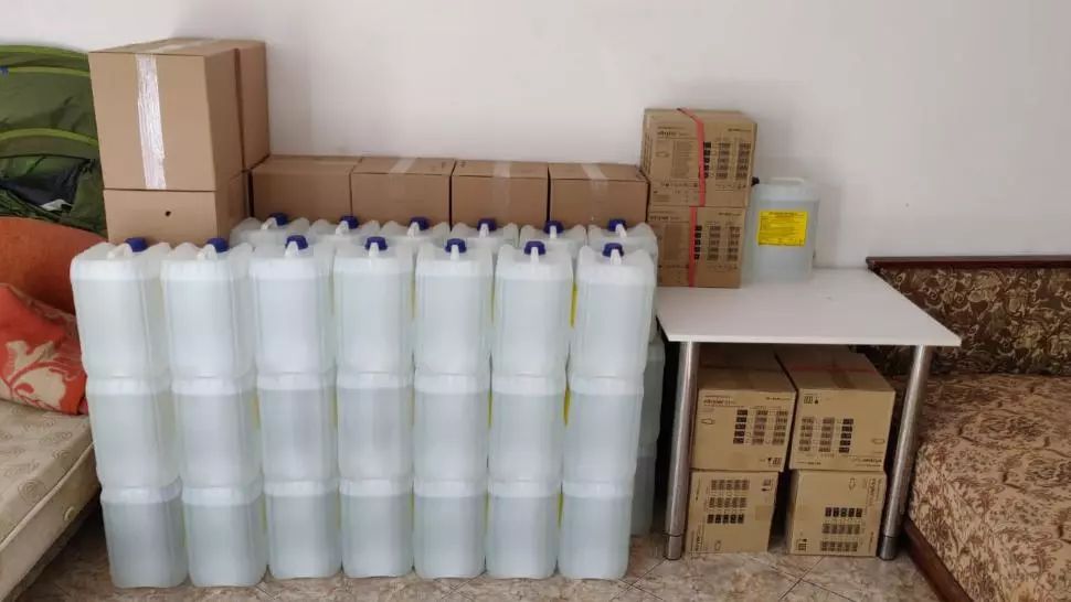 Percheziții în Capitală, într-un dosar de evaziune cu măști de protecție și dezinfectant