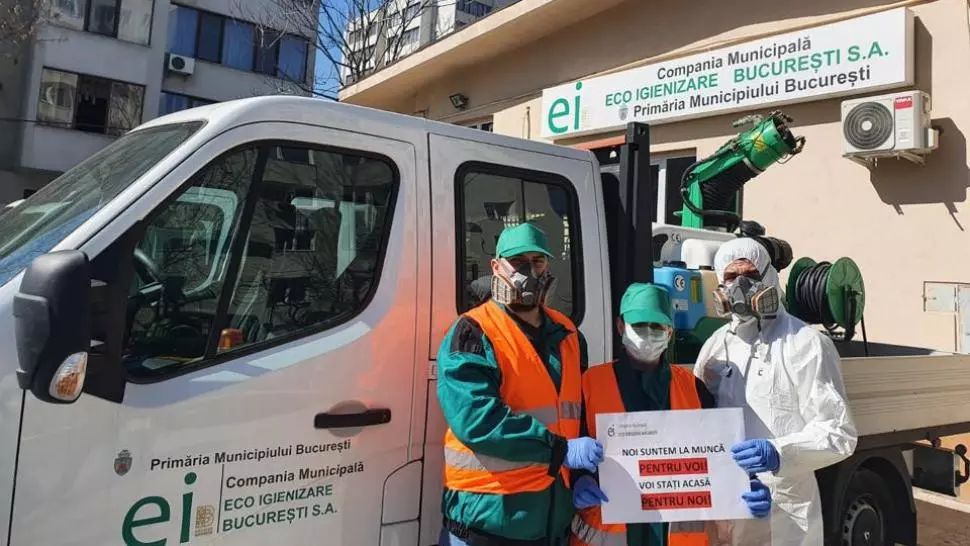 Mobilizare la Primăria Capitalei: "Noi lucrăm pentru VOI, stați acasă pentru NOI"