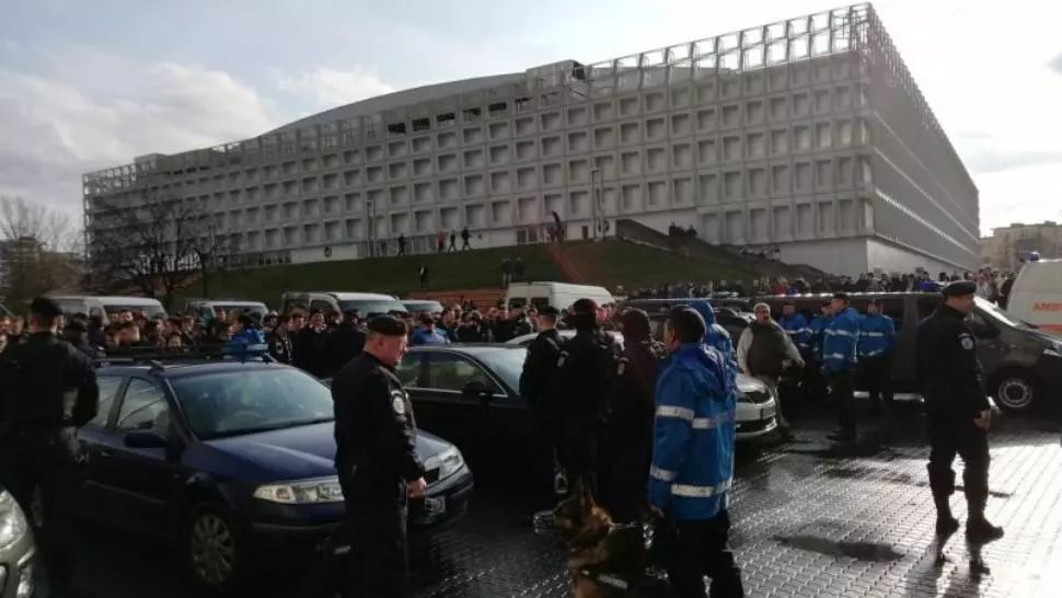 VIDEO | Scandal după ”U” Cluj – Metaloglobus! Fanii ”șepcilor roșii” au luat foc la finalul meciului!