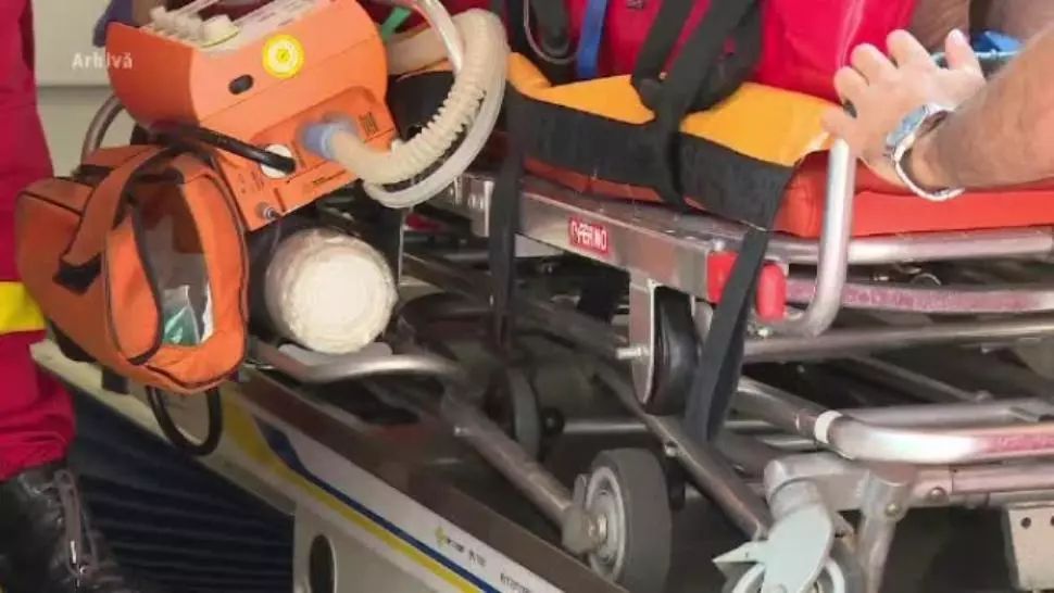 Tragedie fără margini - O fetiță de doi ani a murit după ce a căzut de la etajul patru