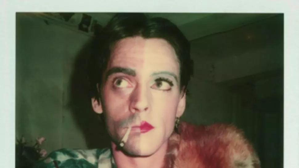 Celebrul Ulay, fotograf și artist performer, a murit 