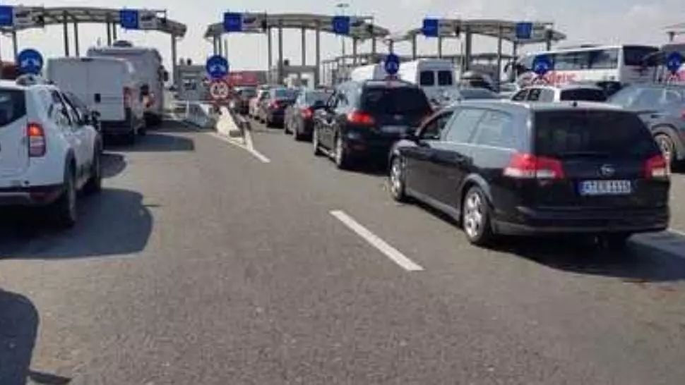 CORONAVIRUS | Trafic intens la vămi: peste 10.000 de români s-au întors în țară