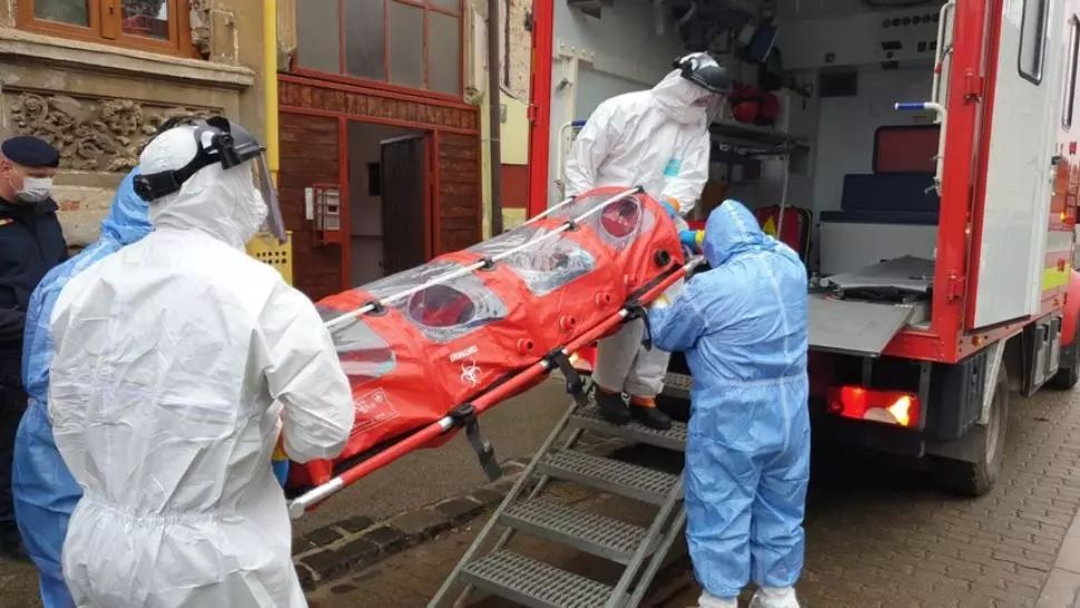 Jud. Constanța: Șofer rănit grav, după ce s-a răsturnat cu mașina