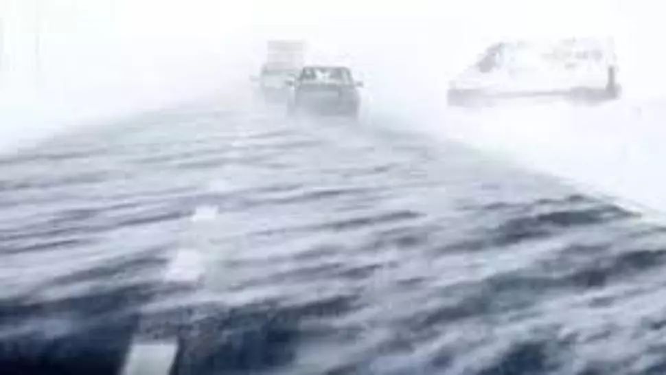 Avertizare meteo - 4 coduri  de vreme rea, în vigoare - Ce zone sunt vizate de fenomene extreme