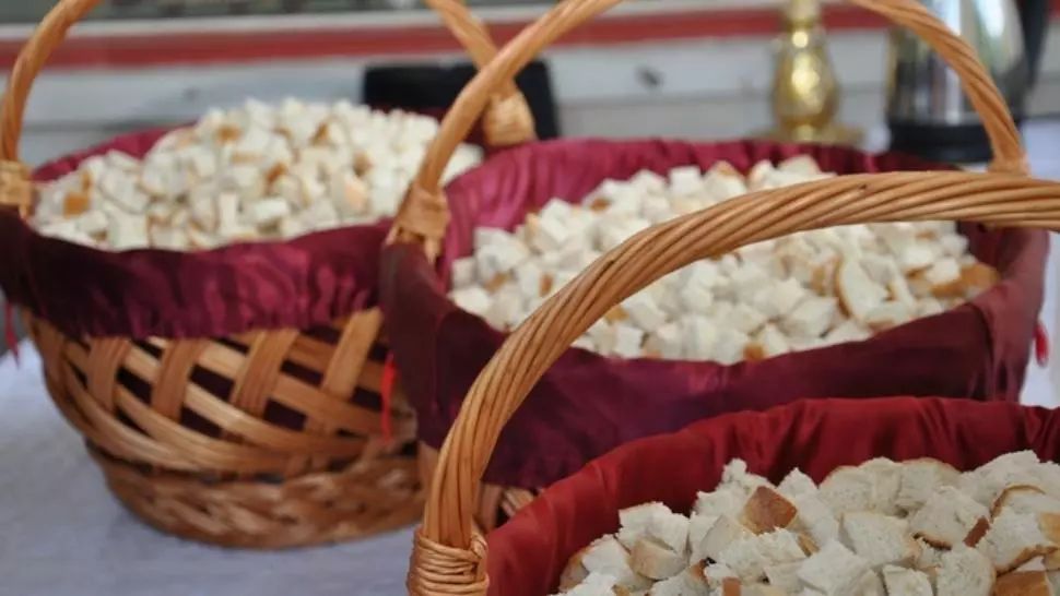 Cum vor lua românii ”pâinea și vinul” de Paște