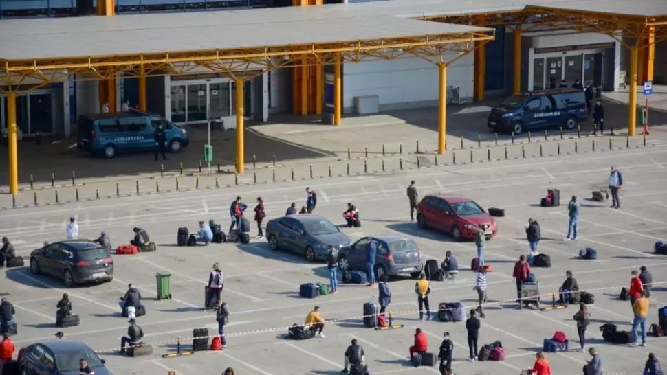 Dosar penal pentru o femeie din Suceava, care a încercat să plece la muncă în Germania, nerespectând restricțiile de carantină