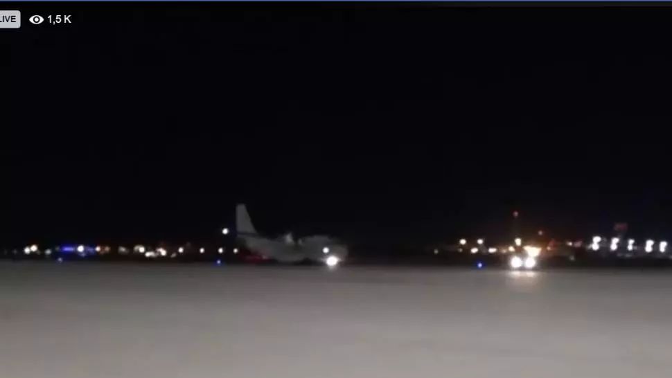 MApN: 100.000 de măști de protecție, aduse cu o aeronavă militară din Turcia