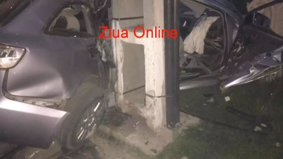 Accident cumplit, în jud. Vâlcea: 3 morți, după ce mașina a intrat într-un stâlp