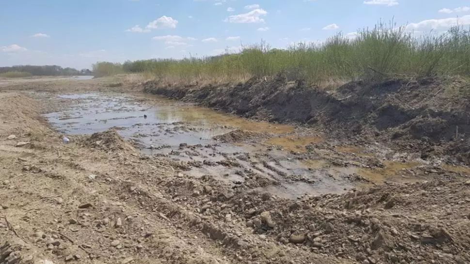 Amendă de 80.000 de lei pentru exploatarea de agregate minerale fără autorizație, în albia râului Suceava