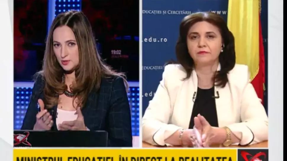 Ministerul Educației. Dascălii care nu au laptop sau telefon să ceară școlii