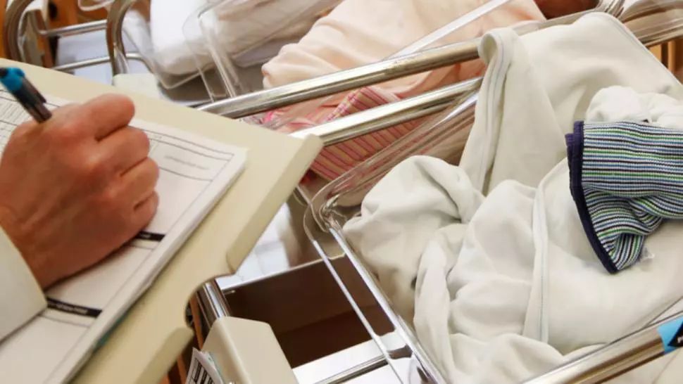 S-a aflat rezultatul pentru cei 10 bebeluși testați pozitiv pentru coronavirus. Câți dintre ei sunt sănătoși