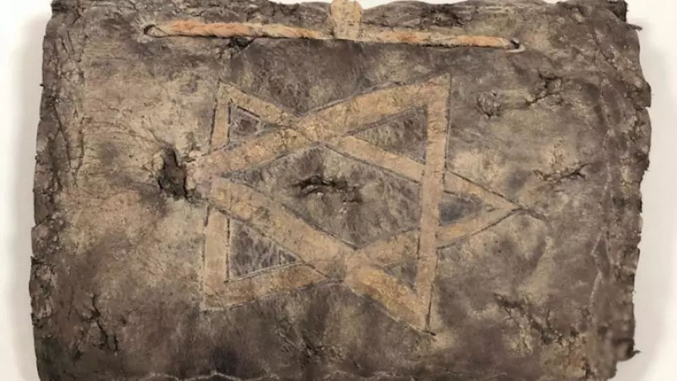 O Biblie veche de 1.200 de ani, gravată cu aur, descoperită în Turcia