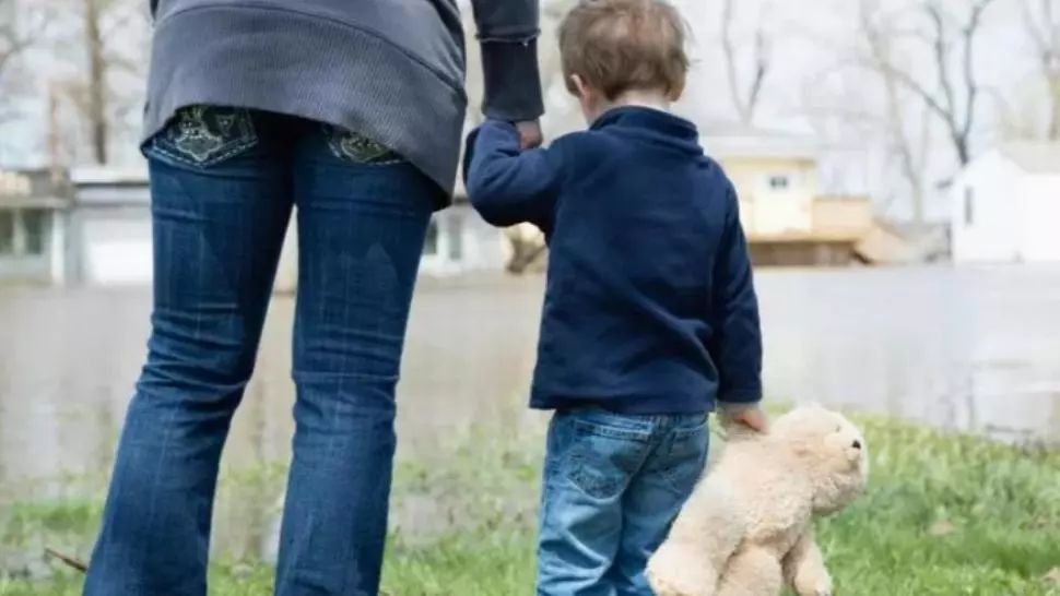 "Legile puterii". Ministrul Muncii: cum se modifică legea concediilor pentru părinți