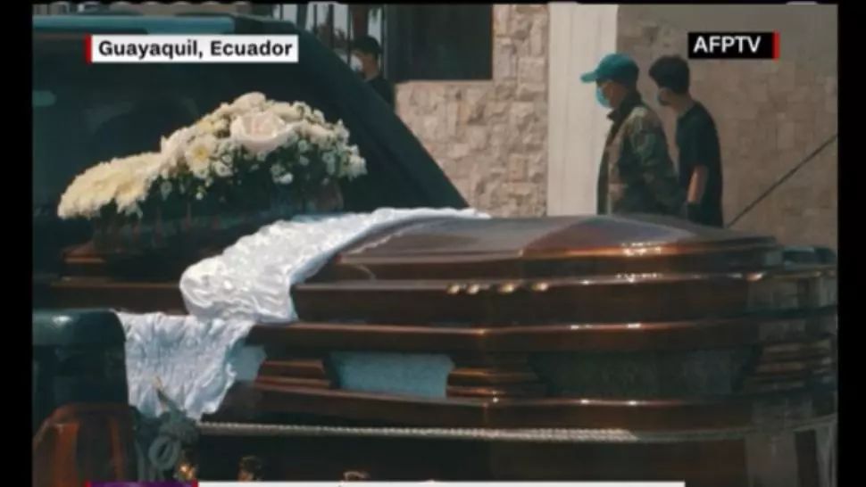 Epidemia de COVID-19 capătă dimensiuni apocaliptice în Ecuador: mii de oameni infectați, sute de decese în plină stradă