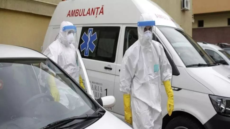 Bărbatul infectat cu COVID-19 care a fost transferat împreună cu ÎPS Pimen la Matei Balș a murit. Avea 10 copii