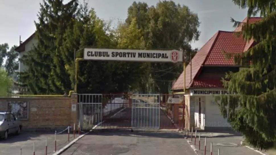 Hotelul sportiv din Sfântu Gheorghe, pus gratuit la dispoziţia personalului medical