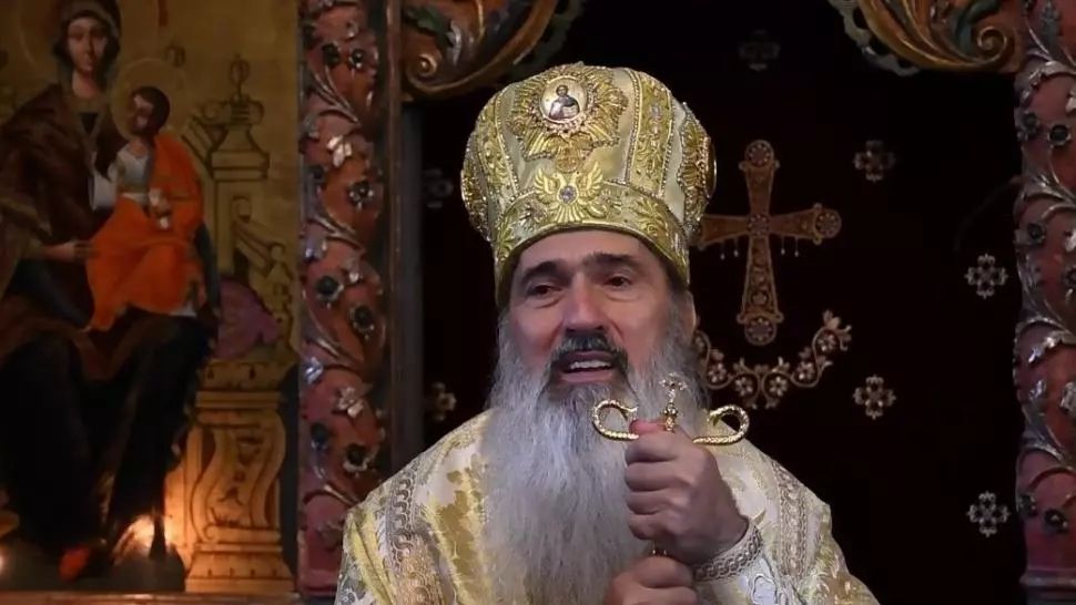 Parastas impresionant, la Constanța: ÎPS Teodosie a citit 12.000 de nume în 4 ore, fără oprire