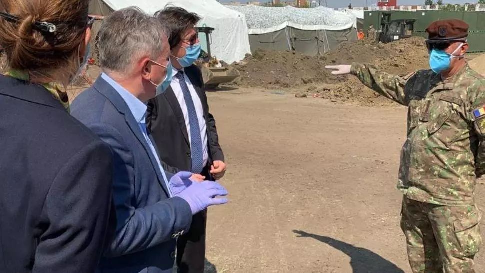 Ministrul Transporturilor, control în teren! În ce stadiu se află amenajarea spitalului militar de pe stadionul CFR Timișoara