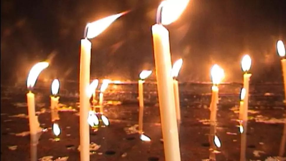 Din izolare la înmormântare! Dosar penal pentru mai multe persoane care au plecat din izolare, în jud. Satu Mare