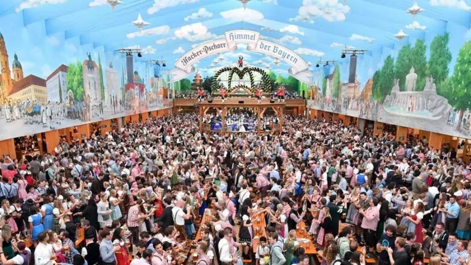Oktoberfest, cea mai mare sărbătoate a berii, anulată din cauza pandemiei