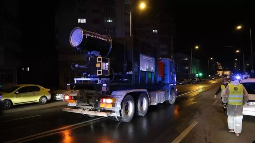 Coronavirus: În municipiului Suceava se face dezinfectare cu un atomizor de mare capacitate