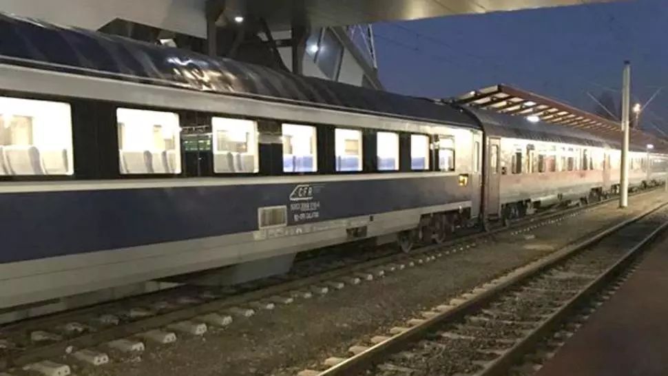 Oferta CFR Călători de Paști: Plătești doar un loc și stai singur în cabină la vagon de dormit