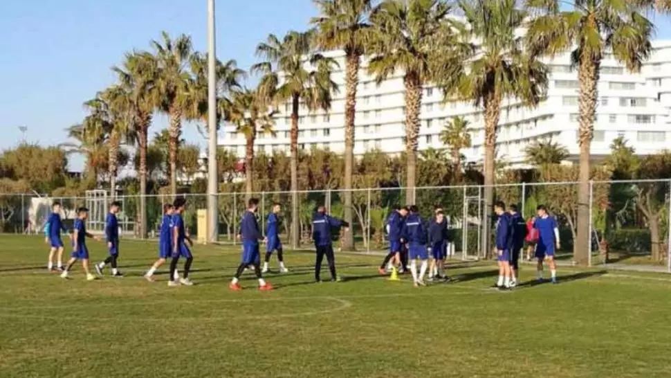 România așteaptă aprobarea FIFA pentru a muta Liga 1 în Turcia! “Media temperaturilor în Antalya este 26 de grade”