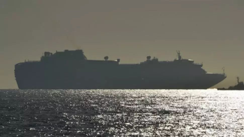 VIDEO Zeci de români blocați pe un vas de croazieră, în situație critică