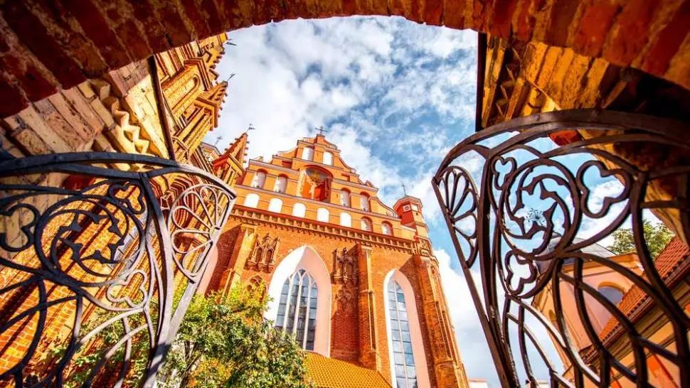 Capitala Lituaniei se va transforma într-o cafenea enormă în aer liber