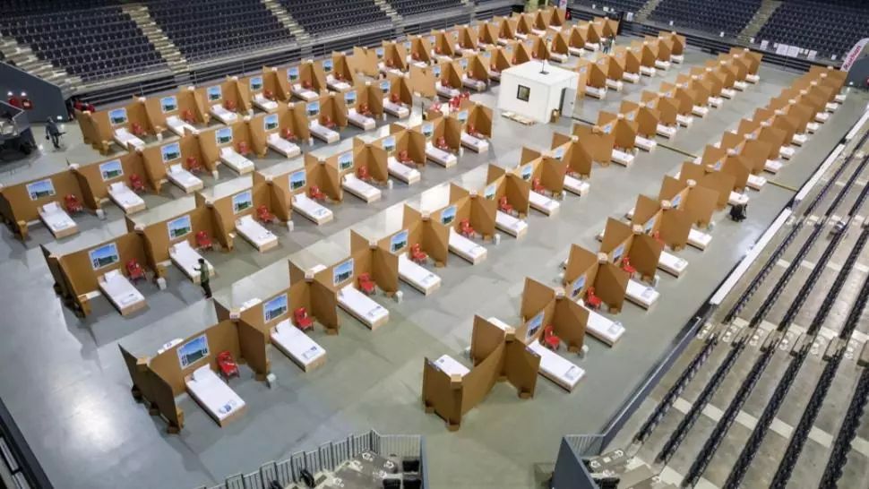 FOTO | Sala Polivalentă Cluj-Napoca transformată în spital de campanie pentru pacienții bolnavi de coronavirus