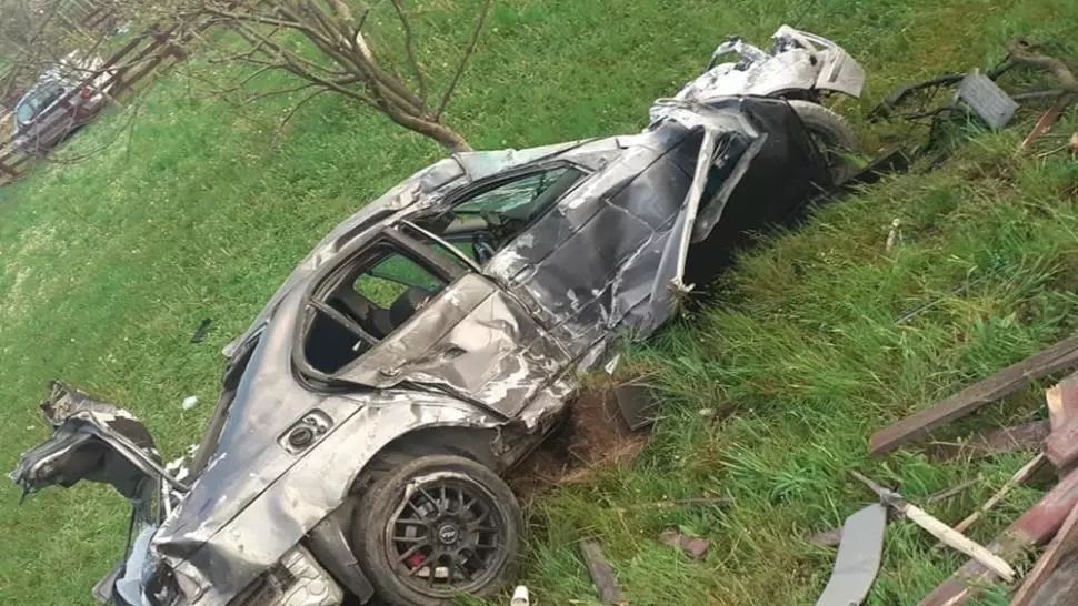 Accident rutier grav, în jud. Suceava. O mașină scăpată de sub control a făcut prăpăd: o victimă