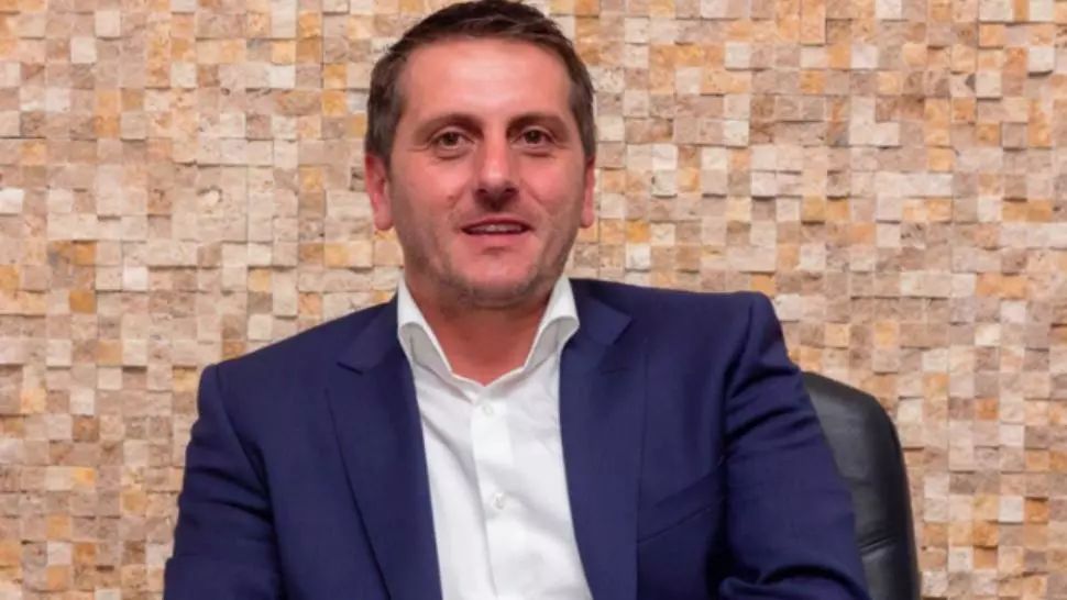 Viceprimarul Constanţei, acuzat de o femeie comisar OPC de agresiune. A doua zi, edilul i-ar fi trimis flori