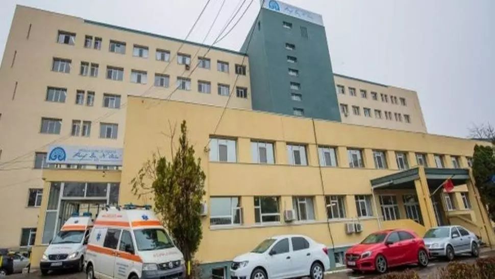 Focar de coronavirus la Spitalul de Neurochirurgie Iaşi. Zece asistente  medicale, depistate pozitiv cu COVID-19