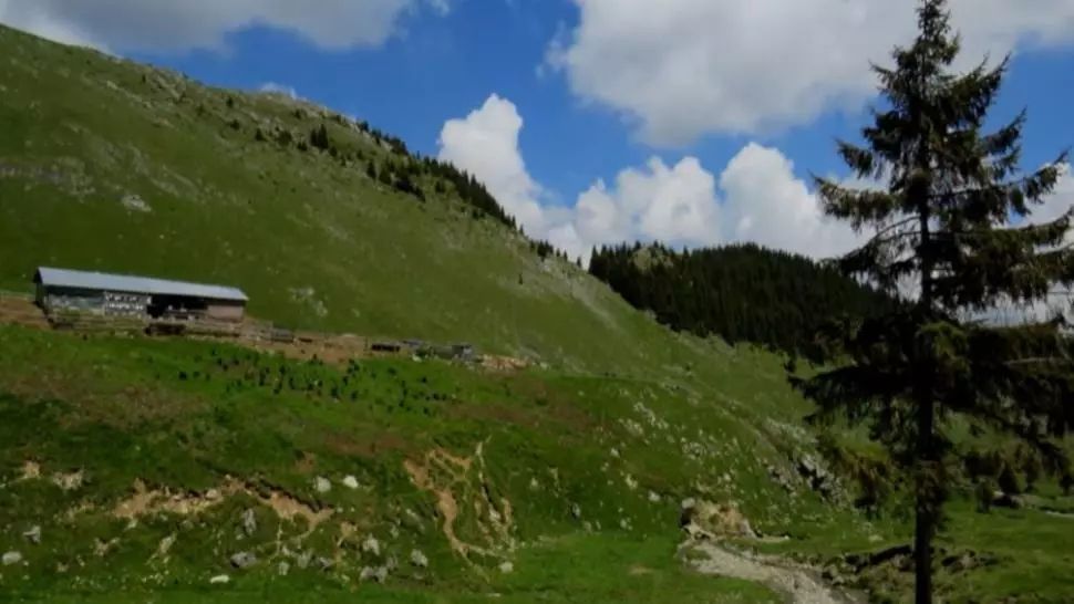 Dâmbovițean găsit decedat în munții Bucegi