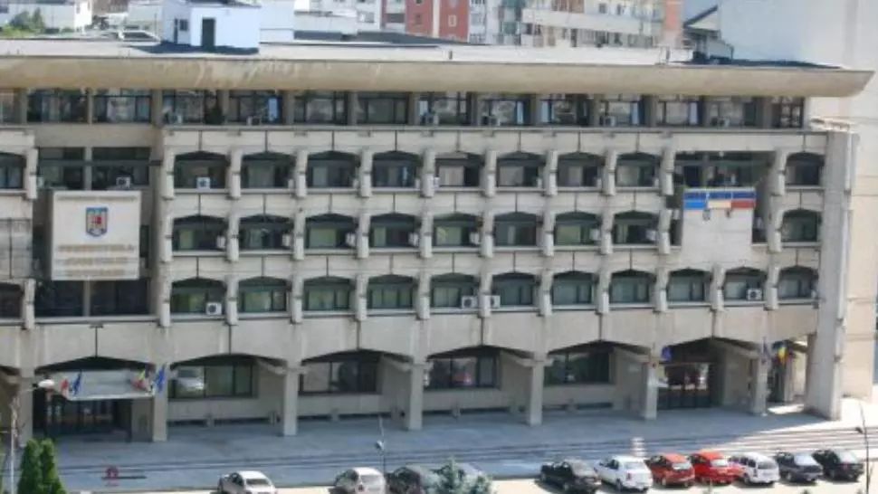 Virus între instituții. Șef de CJ, autoizolat după ce a luat contact cu șef ISU, confirmat COVID 