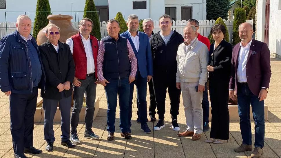 Ciolacu, poză de grup cu liderii PSD cărora nu le place masca 