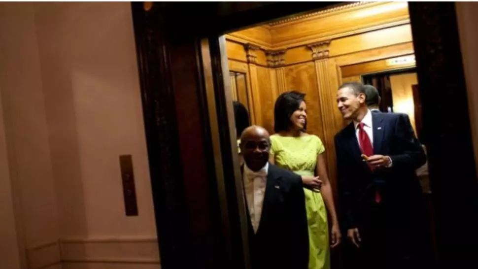 Fost majordom al Casei Albe, care a slujit timp de 11 administraţii prezidenţiale, a murit la 91 de ani de COVID-19