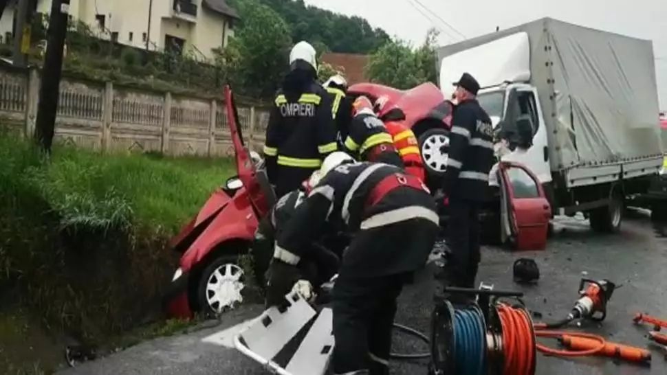 VIDEO Tragedie pe șosea, accident cu doi morți pe DN 7, în județul Argeș